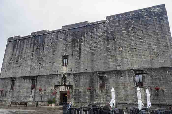 Guipúzcoa - Hondarribia 12 - parador de Hondarribia.jpg